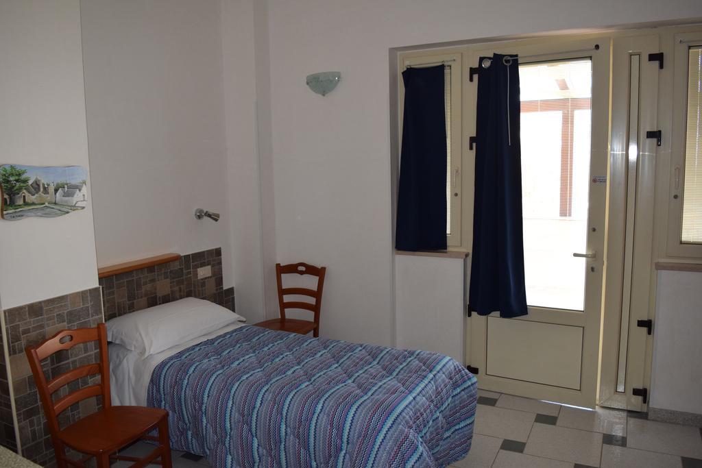 Bed & Breakfast La Collinetta Locorotondo Ruang foto