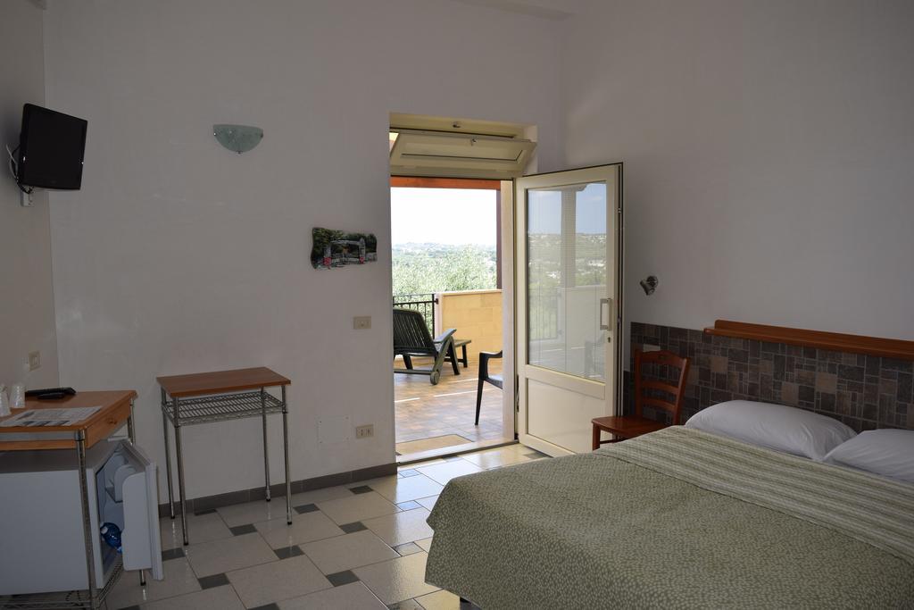 Bed & Breakfast La Collinetta Locorotondo Bagian luar foto